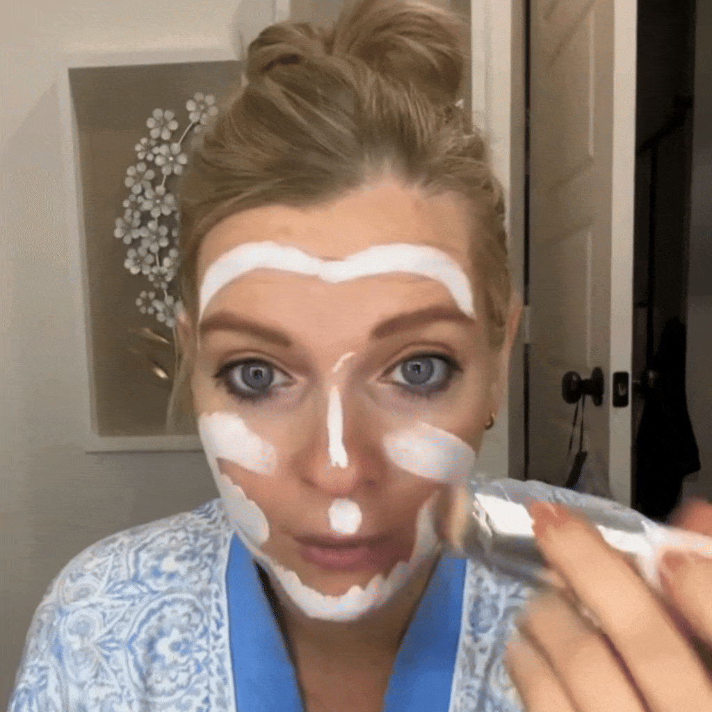 Koreański podkład Luvéra Adaptive dopasowujący sie do skóry